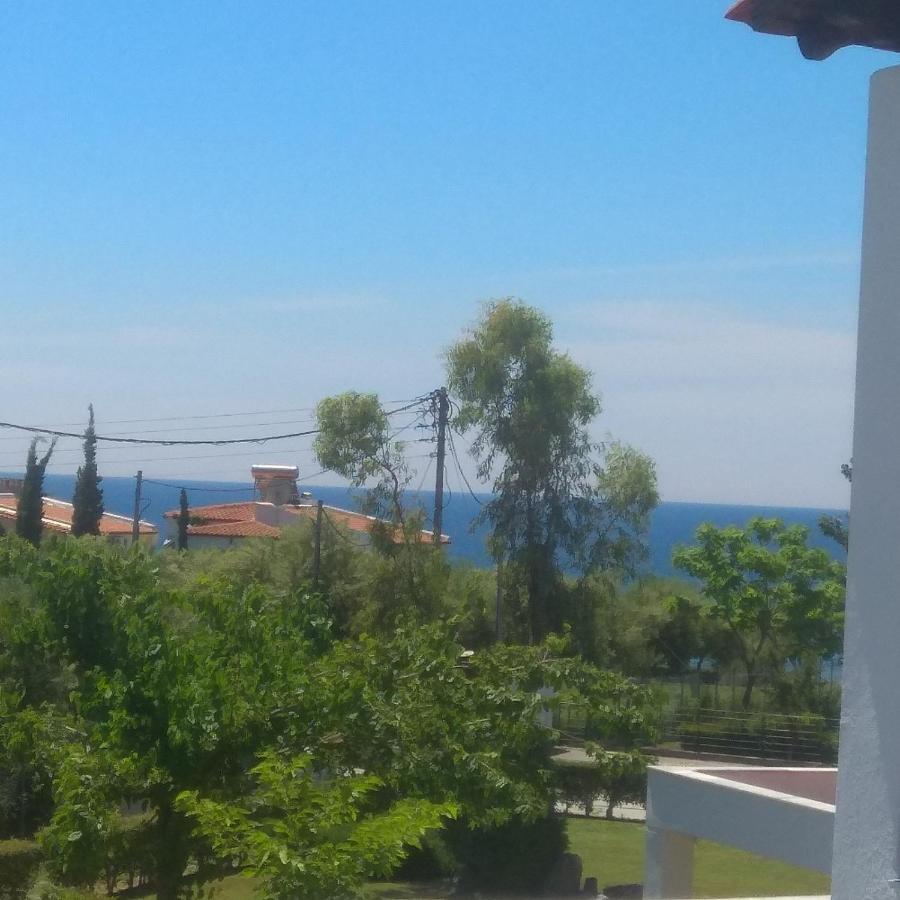Villa Nadia Nea Skioni Buitenkant foto